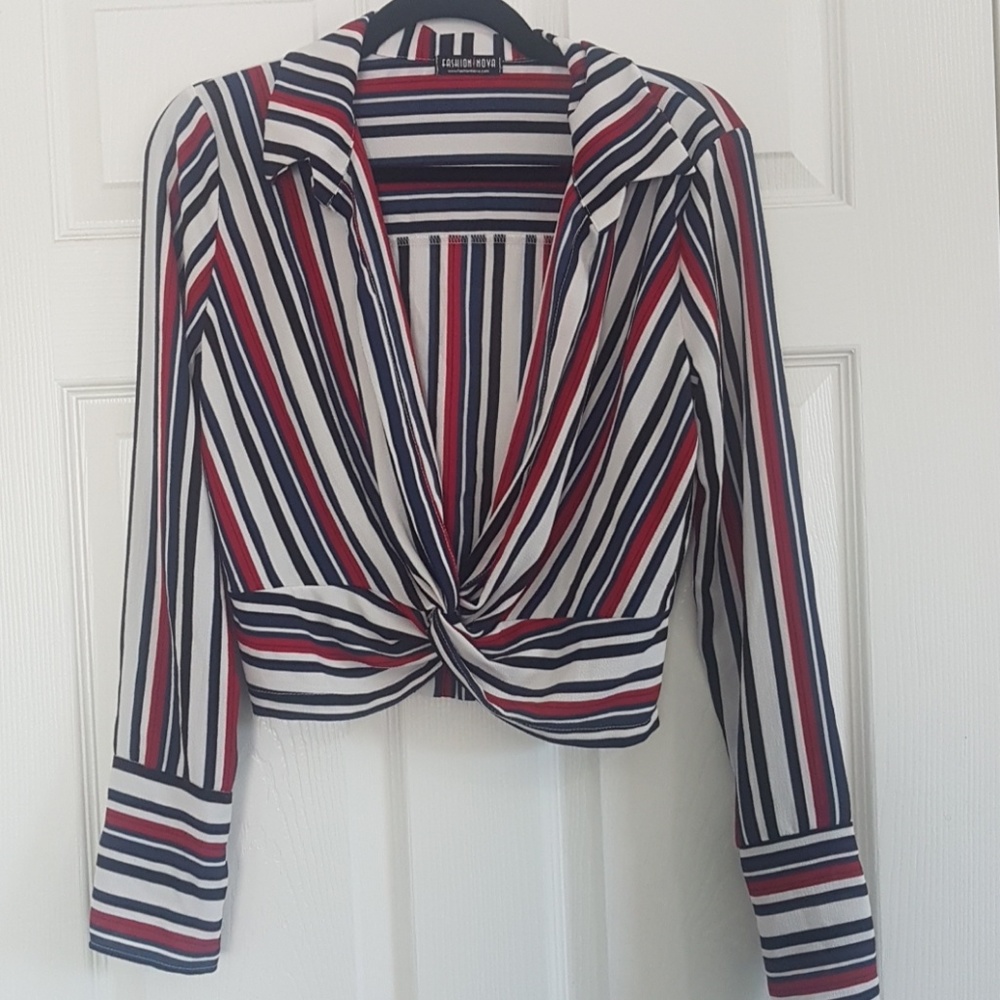 Long sleeved crop top